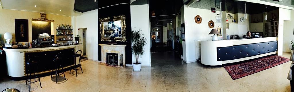 Hotel Savoy