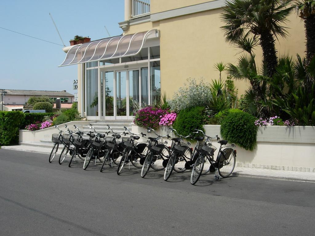 Savoy Hotel 3*